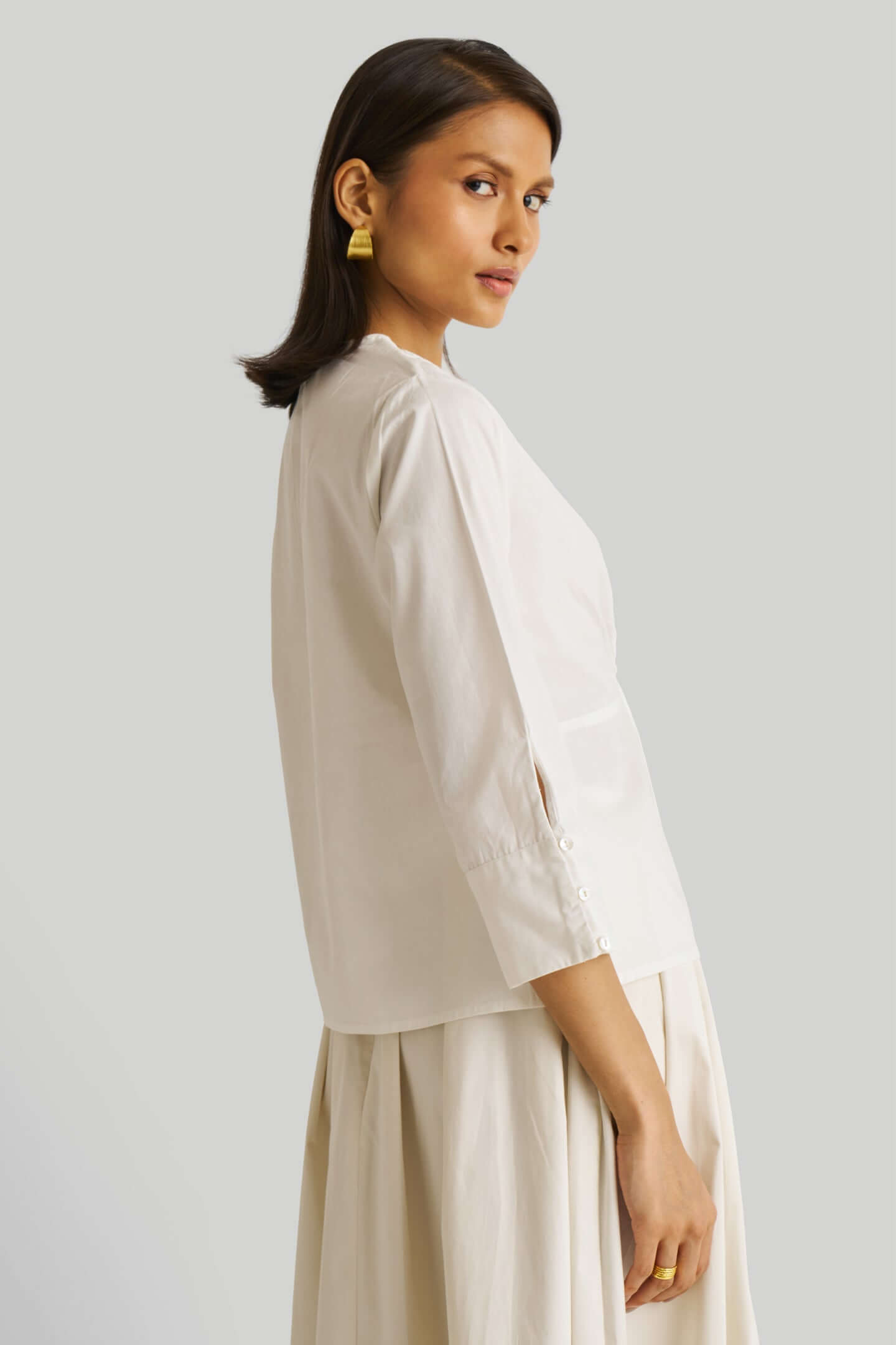 Front Twist Top in White by DC-Reistor