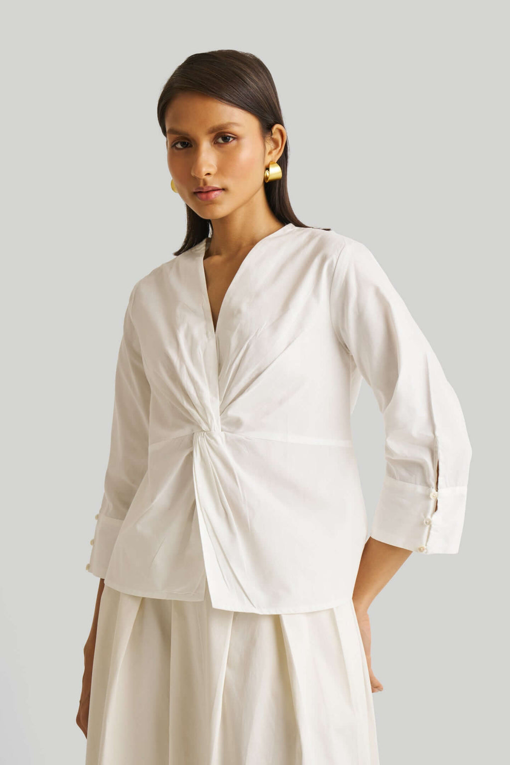 Front Twist Top in White by DC-Reistor
