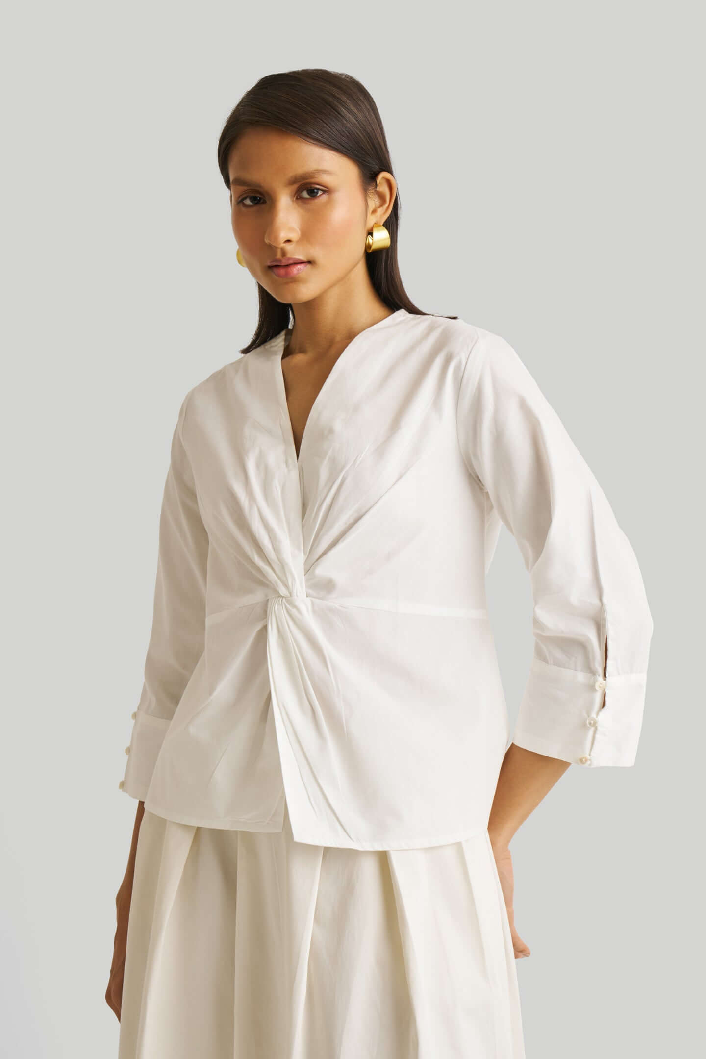Front Twist Top in White by DC-Reistor