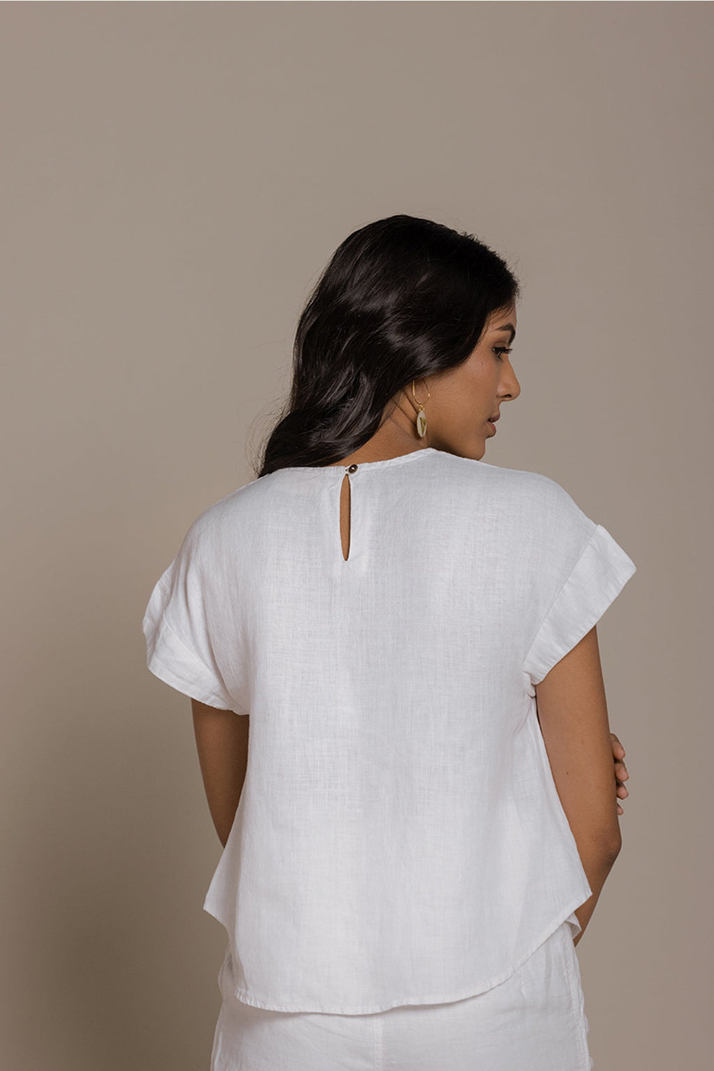 Sandcastle Saturdays Top in White by DC-Reistor