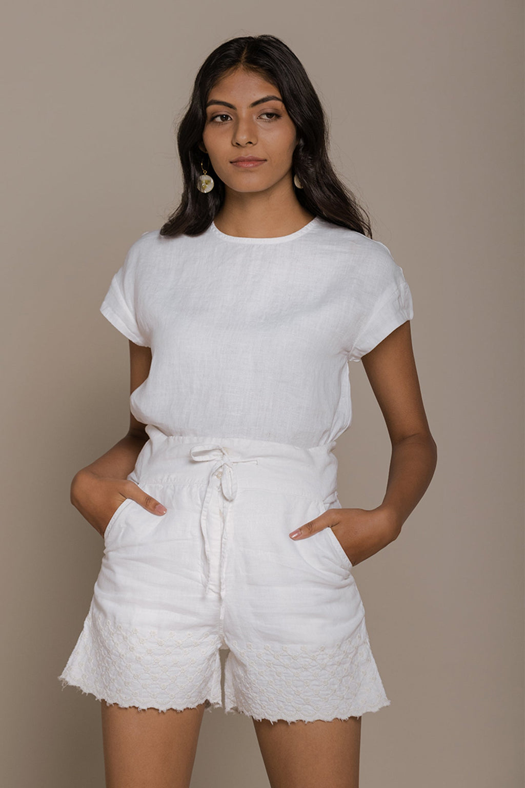 Sandcastle Saturdays Top in White by DC-Reistor