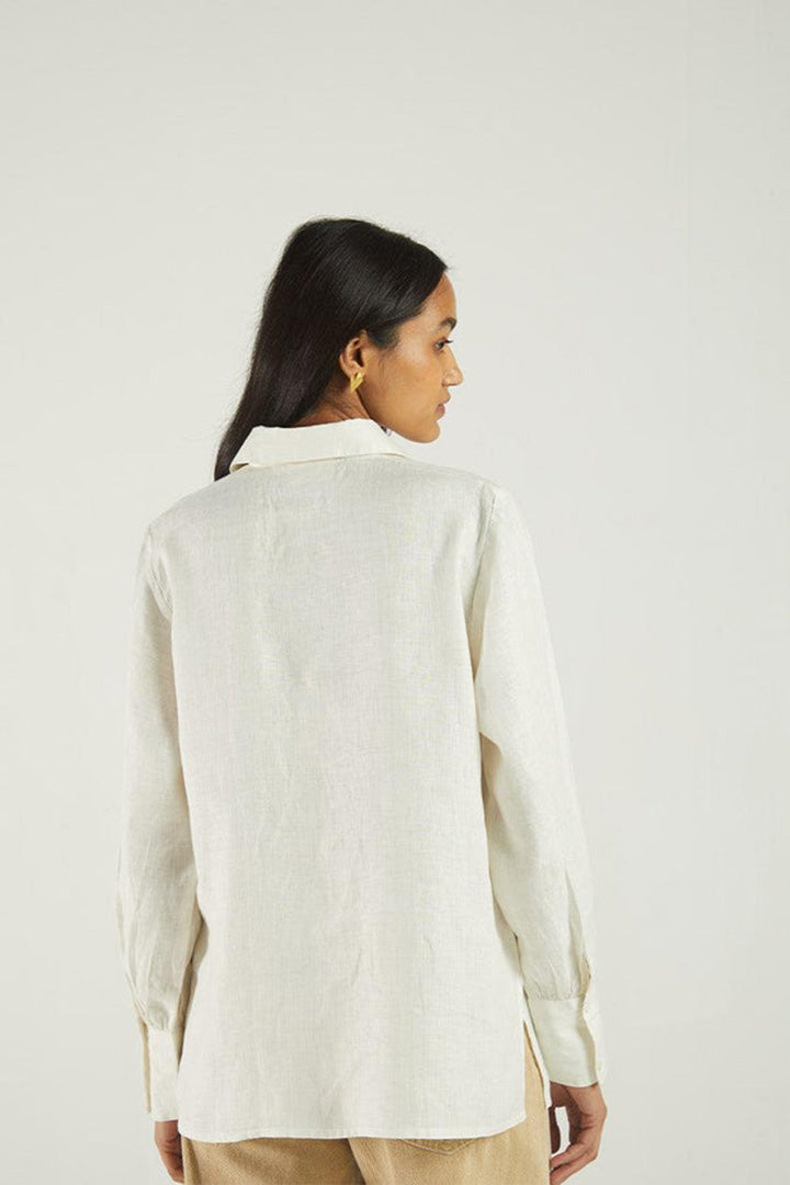 Summer Shirt in Off-white by DC-Reistor